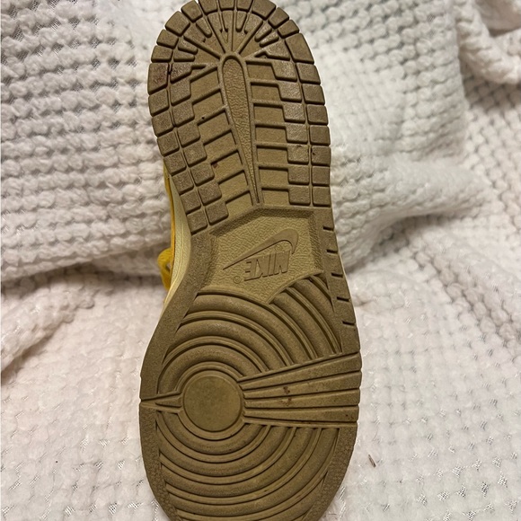 Nike Dunk Low Premium Basic Olympic Edition Yellow Shoes - Picture 5 of 6